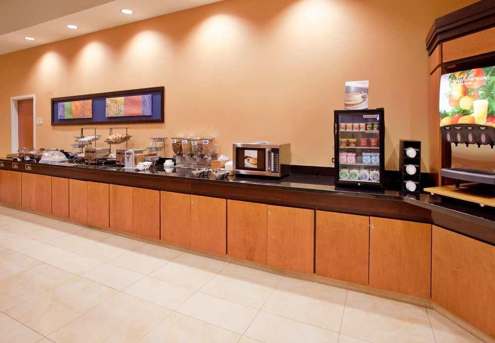 Fairfield Inn & Suites By Marriott Kearney Ngoại thất bức ảnh